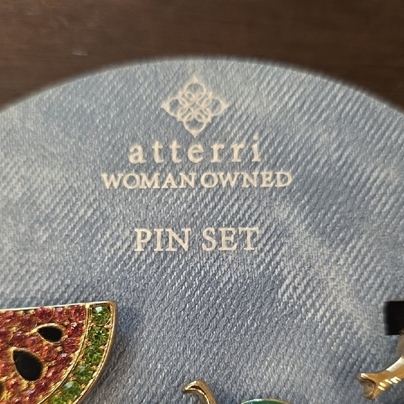 atterri Pin Set - Picture 2 of 4